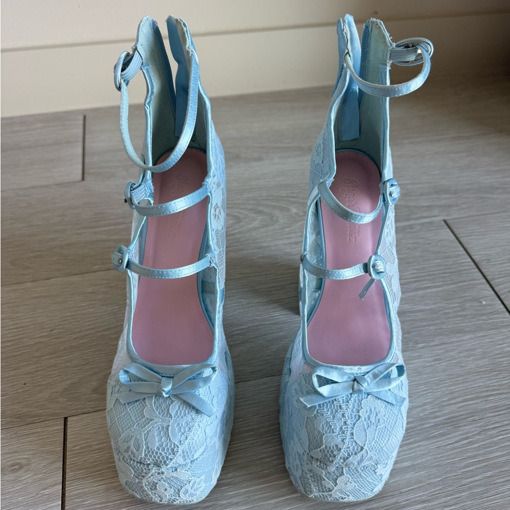 Sugar Thrillz Smiling Melody Platform Heels